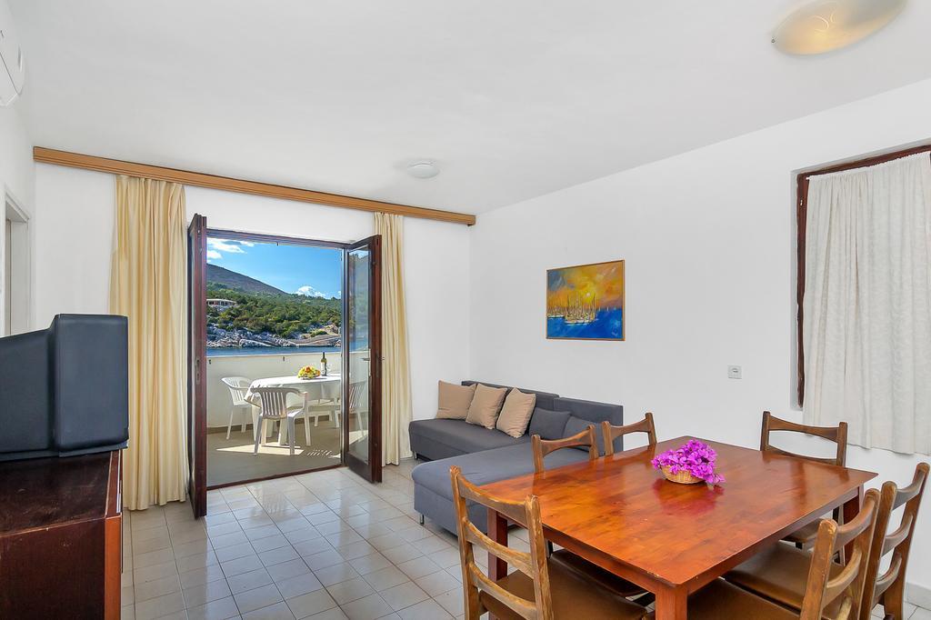 Apartmani Cico Gdinj Екстериор снимка