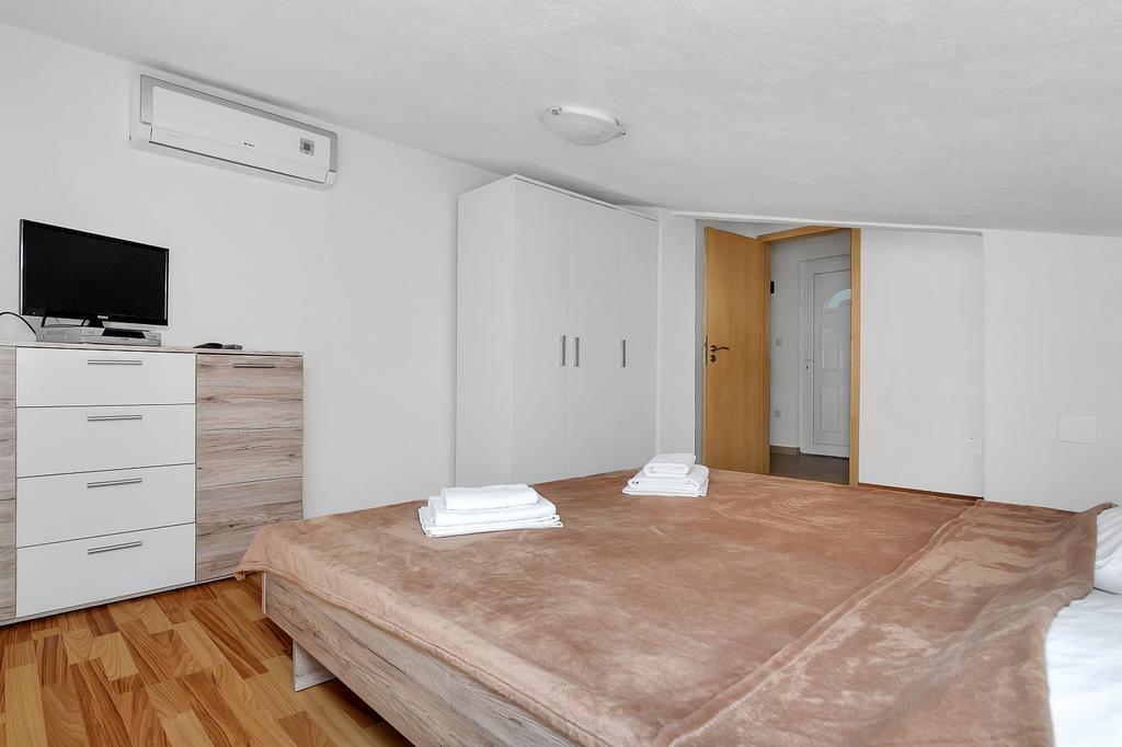 Apartmani Cico Gdinj Екстериор снимка