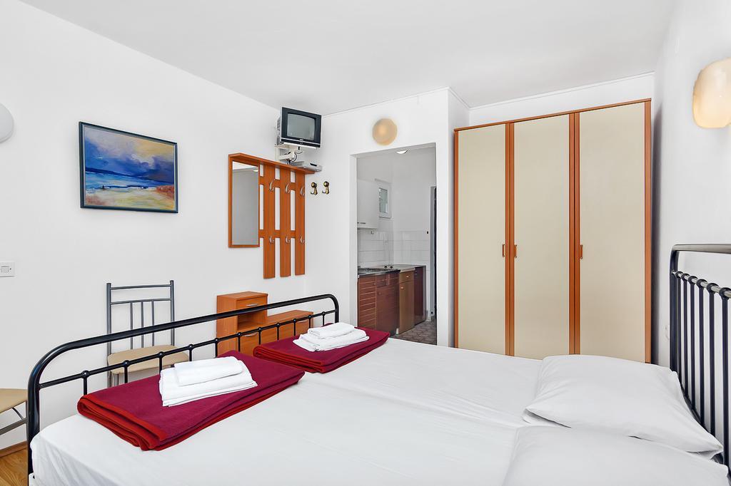 Apartmani Cico Gdinj Екстериор снимка